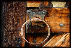 Lock,handle & ironwork