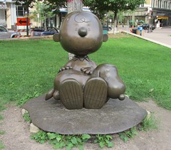 Peanuts Statues in Landmark Plaza - 2017