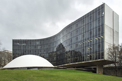Oscar Niemeyer Paris