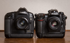 Canon EOS-1Ds (2002) / Nikon D2x (2005)