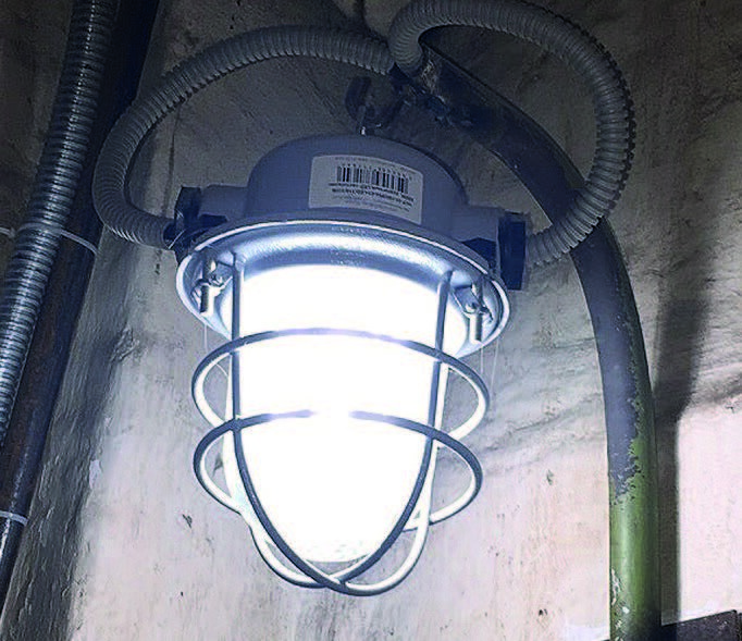 Светодиодный светильник в шахте