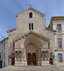 Arles (13) - Cathédrale Saint-Trophime