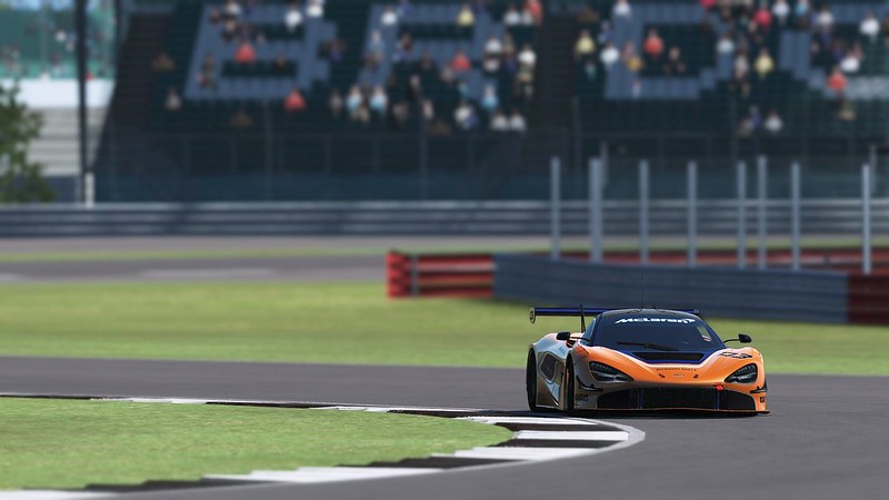rF2 McLaren 720s GT3