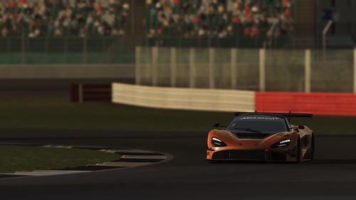 rF2 McLaren 720s GT3 Front