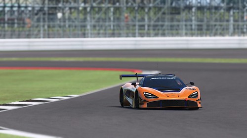 rF2 McLaren 720S GT3 2