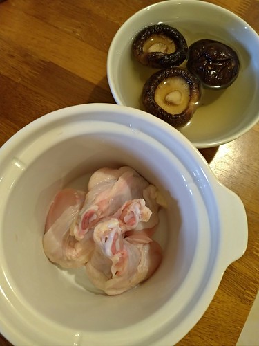 小油菊香菇雞湯