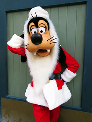Christmastime at Walt Disney World- Characters and Entertainment