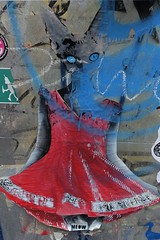 Graffiti an Fassade und Umwelt