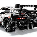 LEGO Technic 42096 Porsche 911 RSR 5