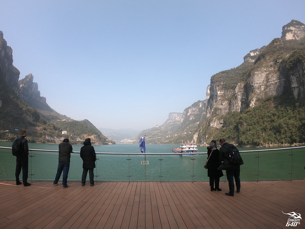 一天滿足世界級的驚嘆！長江三峽最夯「兩壩一峽」一日遊─10分鐘翻越水閘門、穿越壯麗西陵峽