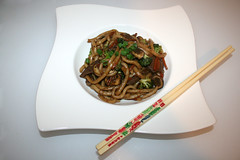 Beef udon stir fry / Udon-Nudelpfanne mit Rindfleisch