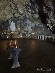 la Sainte Baume (le sanctuaire la grotte de Marie Madeleine) dans le Var-10-cliche Jean Weber