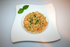 Gnocchi & shrimps in garlic parmesan cream sauce / Gnocchi mit Shrimps in Knoblauch-Parmesan-Sahnesauce