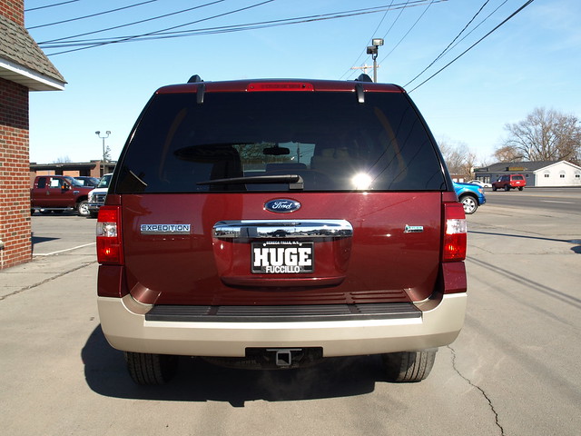 2009 Ford expedition eddie bauer towing capacity #6