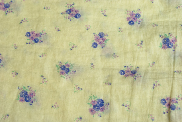 ~Ruffles And Stuff~: No-Sew Fabric Flower Tutorial