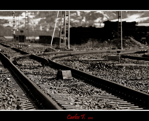 bw white black byn blanco station train way tren grey gris spain nikon view negro rail railway bn via estacion vista renfe d300 adif puigcerda