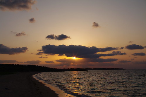 orange cloud beach japan sunrise okinawa 沖縄 雲 risingsun オレンジ ビーチ k7 日の出 kohama kohamaisland 朝日 浜 sigma30mmf14exdc 小浜 小浜島