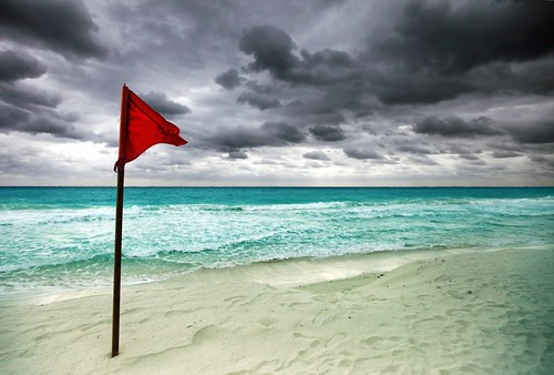 red beach clouds mexico nuvole flag cancun spiaggia messico
