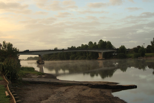 bridge newzealand sun sunrise river hamilton mercer waikato nzl waikatoriver mercerferryroadbridge