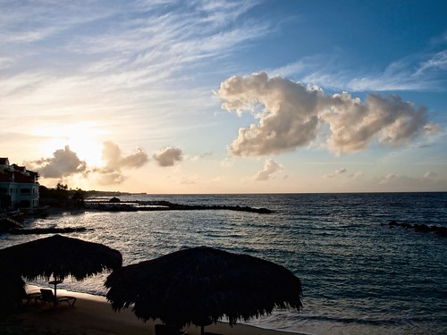 beach water clouds sunrise geotagged dawn caribbean cuacao geo:lat=1209964 geo:lon=68921403