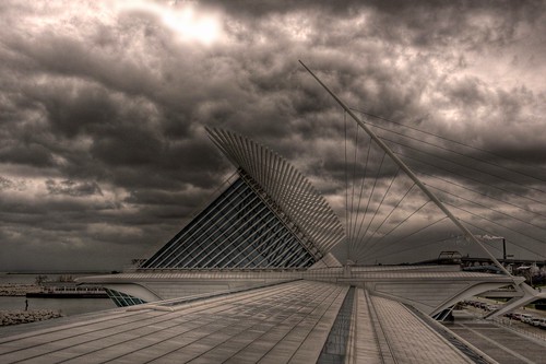 weather museum wisconsin architecture nikon day cloudy calatrava milwaukee hdr d90 urbanview