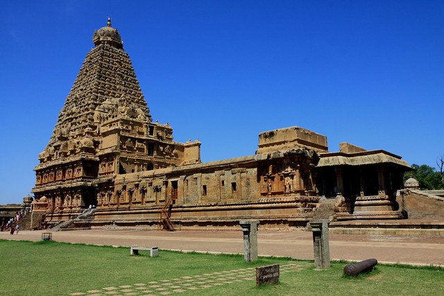 brihadeeswar temple