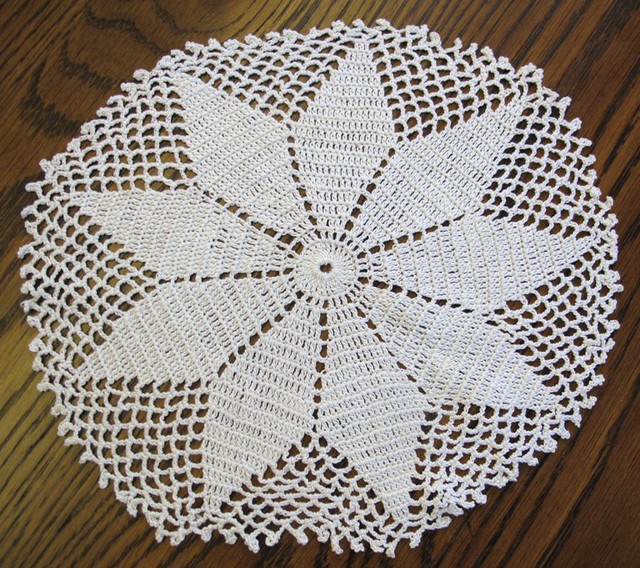 Wide Mouth Jar Lid Cover (or 6 doily) - Free Crochet Pattern