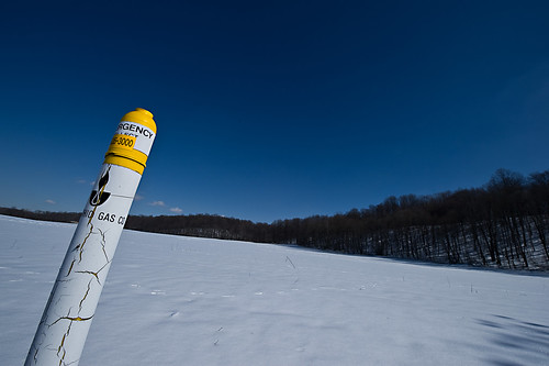 winter ohio snow field yellow landscape geotagged nikon raw nef fullframe minimalism uwa cs4 14mm d3s clintonohio nikkor1424f28 summitcountyohio nikongp1 acr56