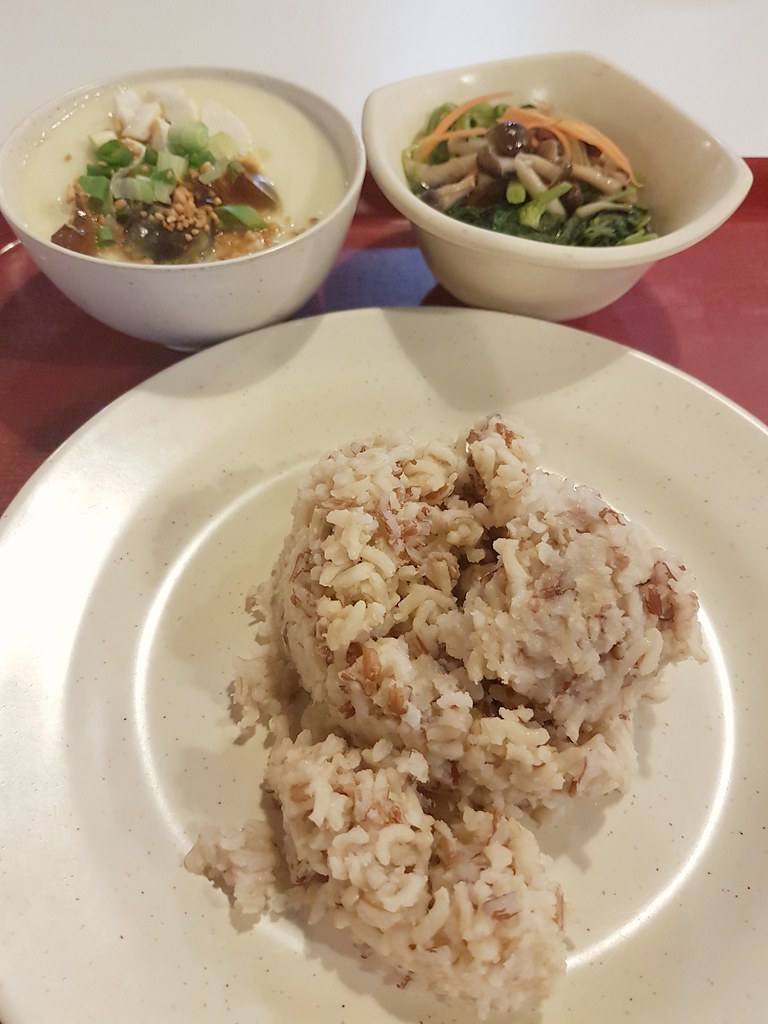 Steam-meal meal w/brown rice $6.50 @ Cafateria KL UOA2