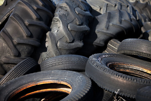 california ca old usa black texture rural decay rubber tires lancaster canonef70200mmf28lisusm canoneos5dmarkii canon5dmarkii
