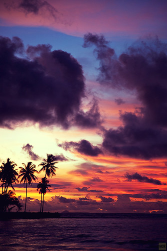 tree beach clouds canon indonesia coconut westjava senja anyer lembayung 5dmarkii mariaismawi gapjuly10