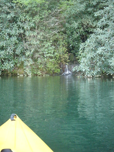 lake kayaking carolina paddling jocassee