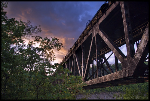 railroad bridge train kentucky goldenhour burnside lakecumberland 18200mmf3556gvr