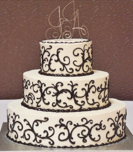 The Black and White Wedding Cake