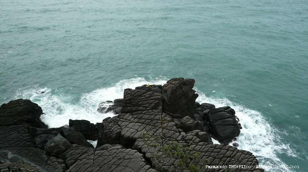 豆腐岩外形的沿海景觀