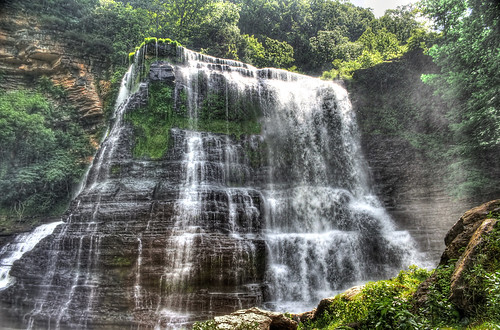 nature waterfall tn burgrassfalls