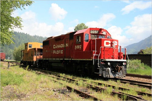 railroad canada bc diesel railway cpr castlegar canadianpacificrailway gp382 img6961 yardengine cp3092