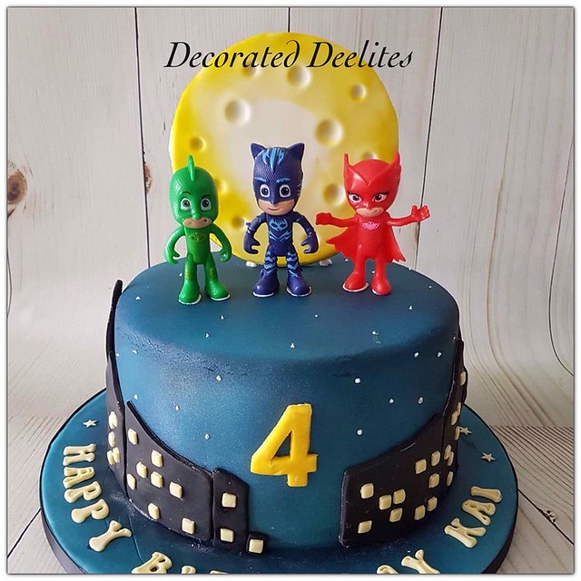 Cake by Decorated Deelites