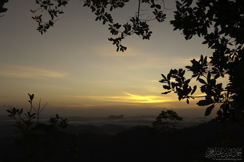 morning fog sunrise trekking outdoor hill malaysia kuantan charas 1424 sungailembing bukitpanorama