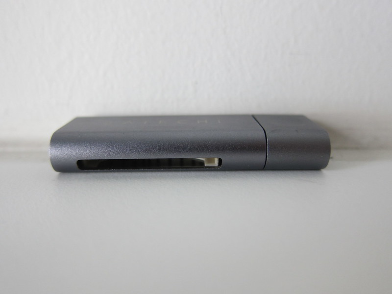 Satechi Aluminum USB-C Micro/SD Card Reader - Front
