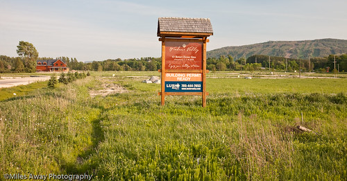 new blue mountain ontario home beautiful project photography model community photographer collingwood view scenic picture tourist photograph valley residential base development osler bluff attractions windrose toursim placestosee mandimiles milesawayphotography collingwoodphotography collingwoodphotographer