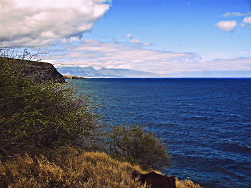 ocean blue sea clouds landscape hawaii pacific maui lanai soblue sweetheartrock
