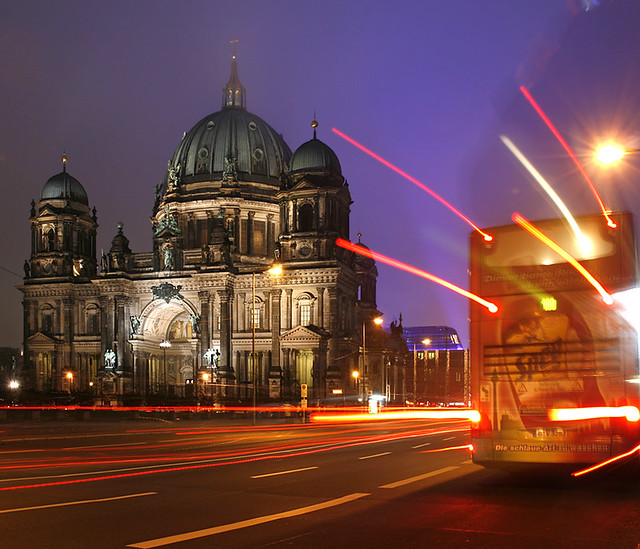 Berliner Dom and Bus