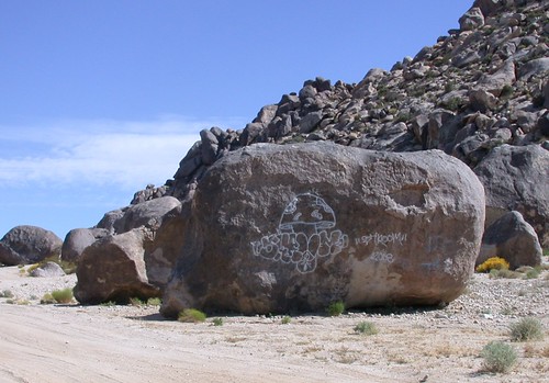 california desert landers yuccavalley giantrock