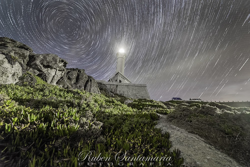 puntanariga malpica faro lighthouse nocturna night fotografianocturna nightphotography landscape paisaje estrellas stars circumpolar startrail nikon d600