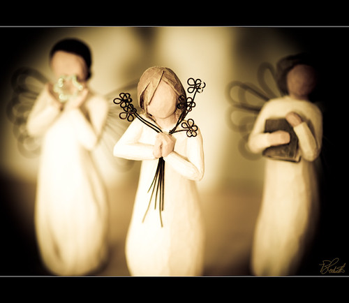 macro closeup angel zeiss dallas nikon texas sweet 100mm figurines angels faceless figuring d700