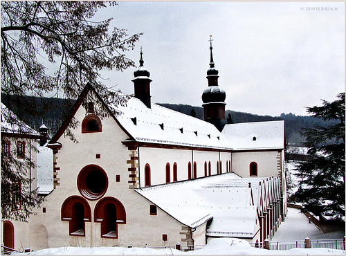 schnee winter snow church germany deutschland hessen kirche rhine cistercian rhein rheingau klostereberbach romanesqueart romanik zisterzienser eberbachabbey tistheseasen hbkoch