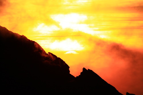 mountain sunrise fire malaysia borneo kotakinabalu sabah canon60d