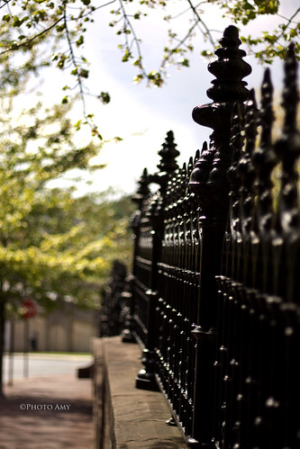 black fence spring downtown bokeh pa bethlehem ef50mmf18 canoneos50d
