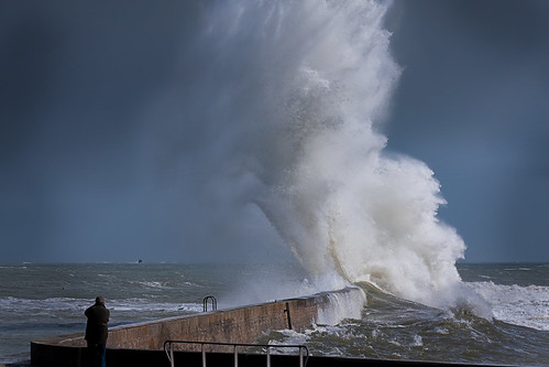 sea storm france brittany wave bretagne scene fr soe blueribbonwinner ploemeur christianwilt